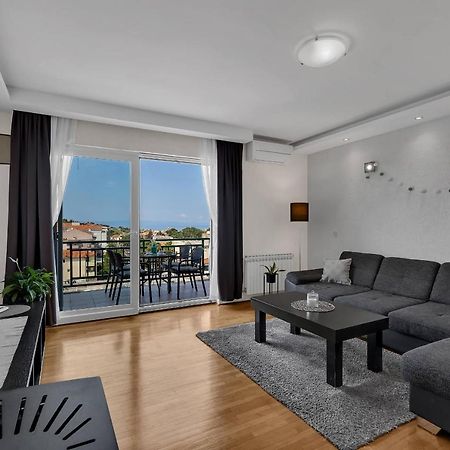 Urban Apartment Макарська Екстер'єр фото