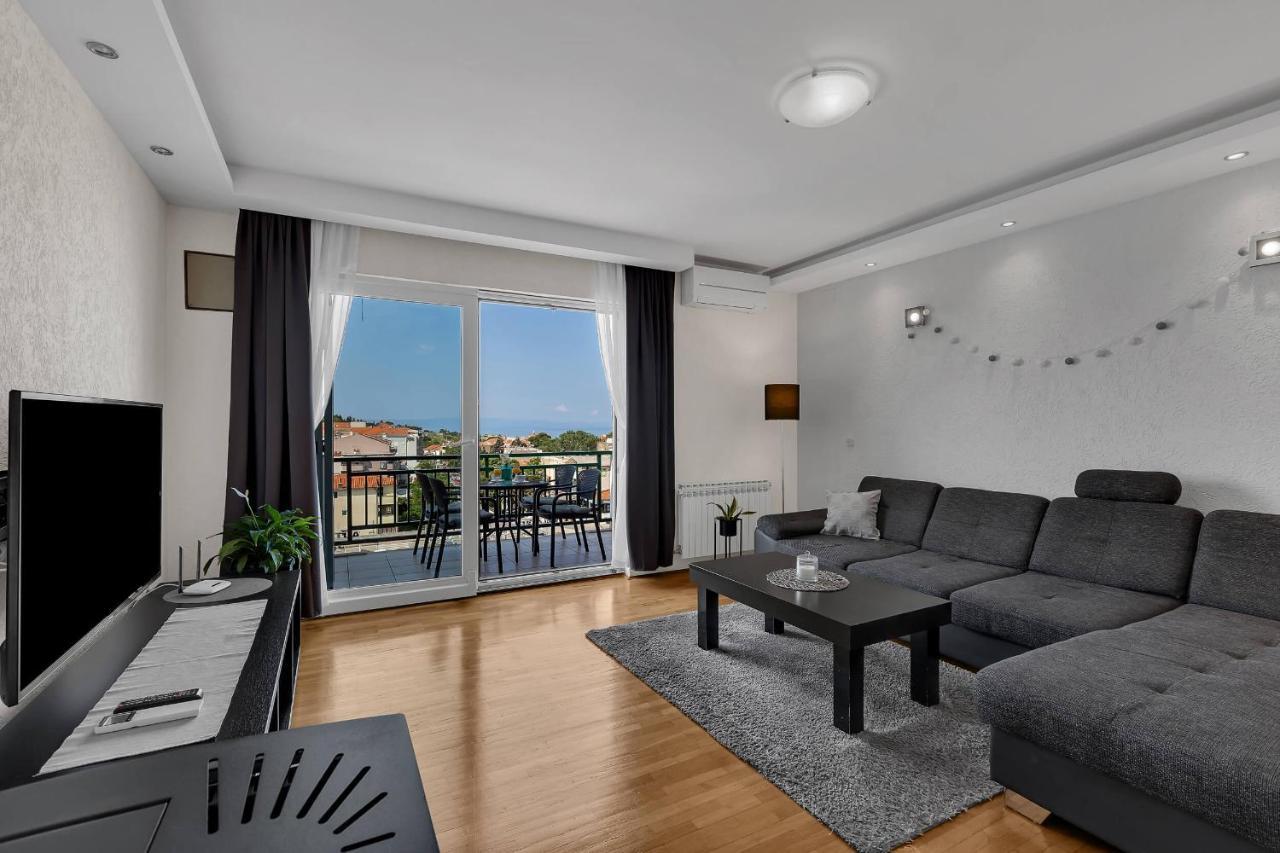 Urban Apartment Макарська Екстер'єр фото