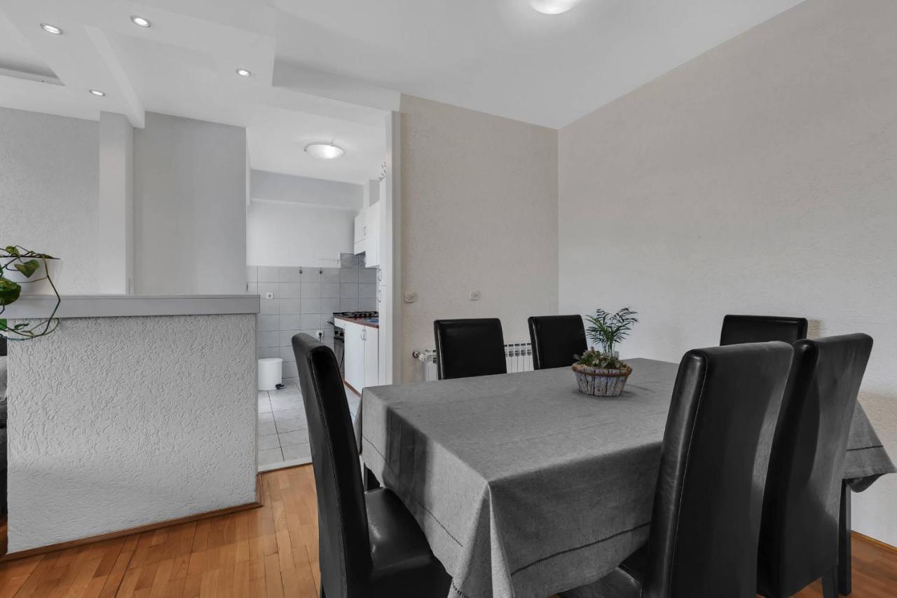 Urban Apartment Макарська Екстер'єр фото